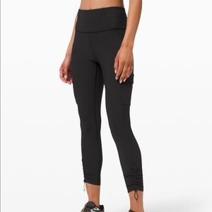 [NWT] Lululemon Trail Trekker HR Tight 25”